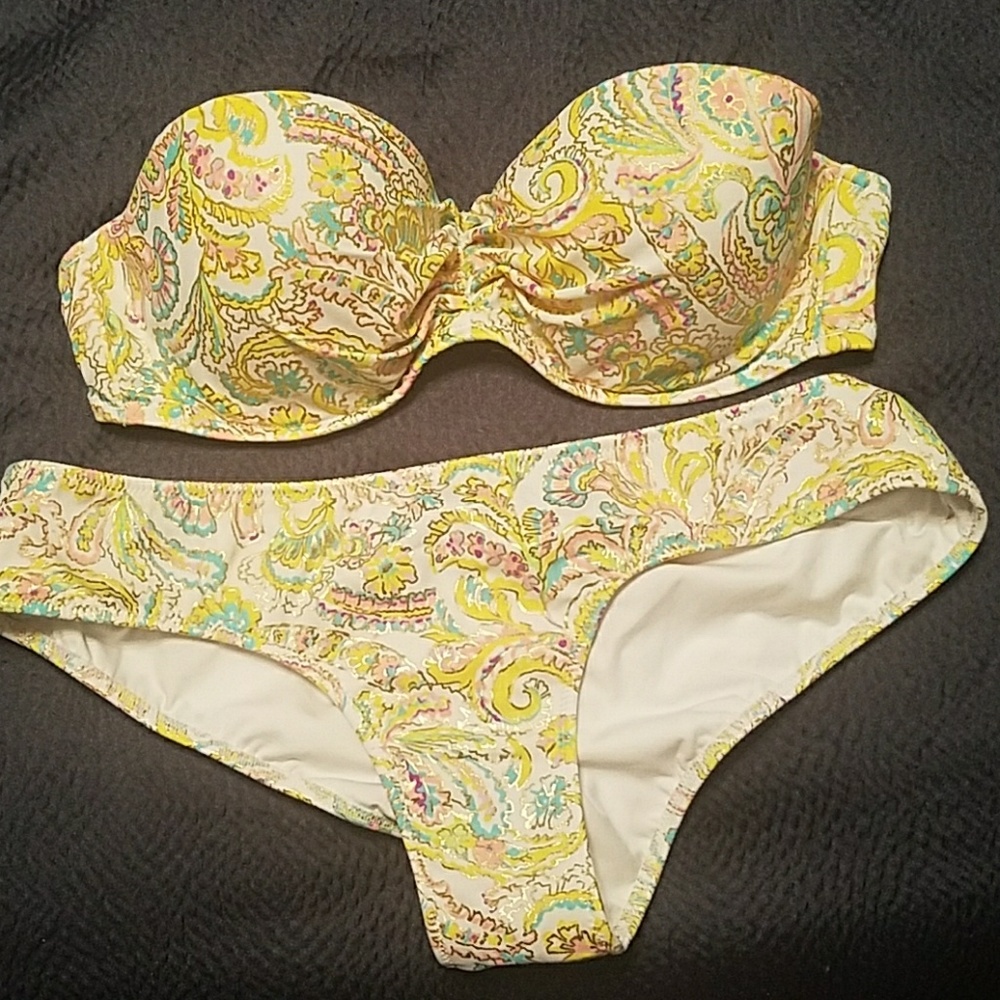 Victoria's Secret bikini, cheeky bottom M, 34d top
